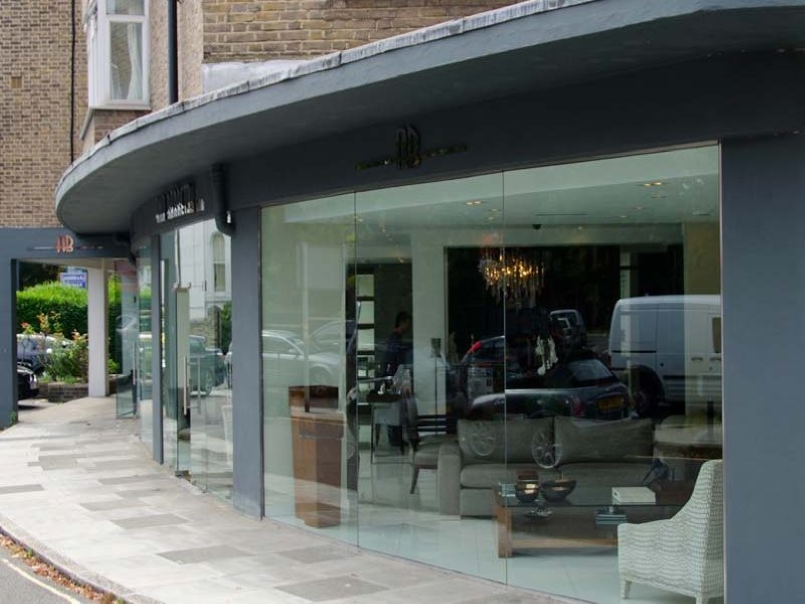 Shopfronts Glass Fittings